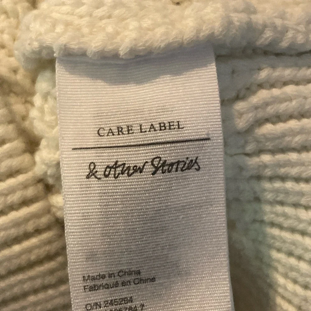 Paris Atelier & Other Stories size small thick & cozy cream sweater EUC